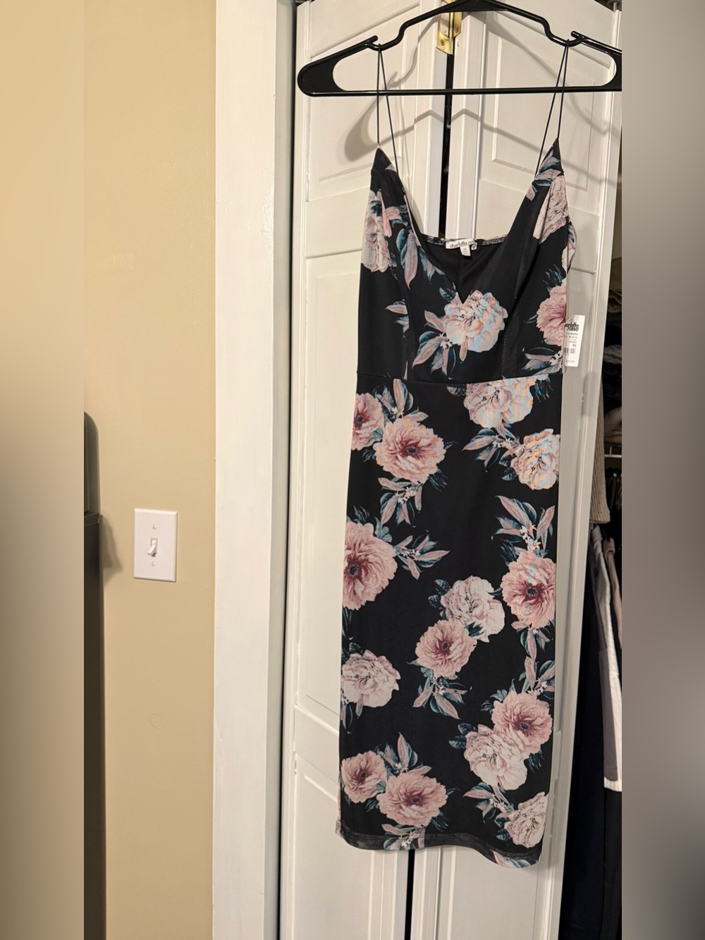 Sleeveless Floral Midi Dress in Black and Blush